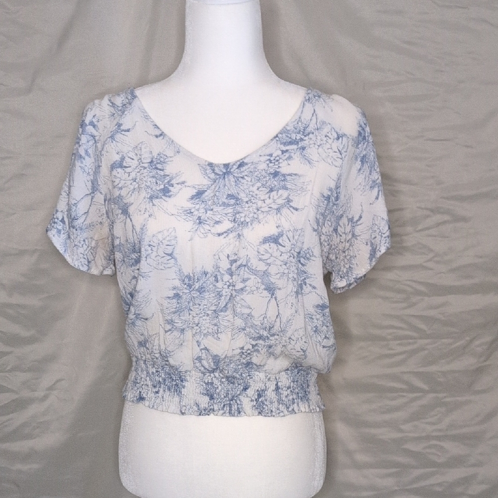 Paper Crane White and Blue Crop Blouse